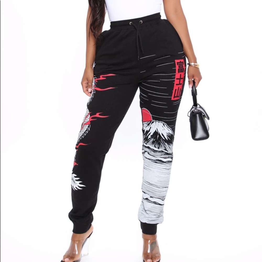 NWT Fashion Nova sweatpants